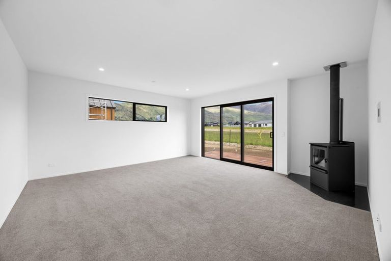 Photo of property in 17 Packer Road, Wanaka, 9382
