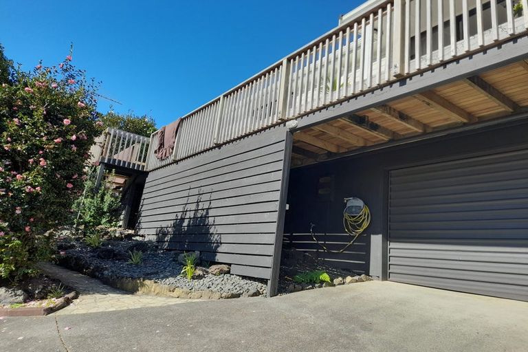 Photo of property in 2/32 Kenneth Hopper Place, Manly, Whangaparaoa, 0930