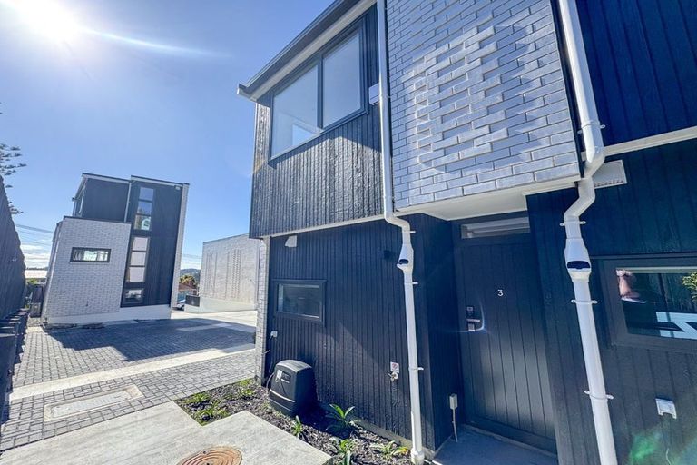 Photo of property in 3/9 Utting Street, Birkdale, Auckland, 0626