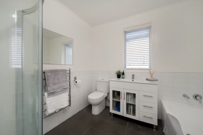 Photo of property in 6 Rosina Place, Pakuranga, Auckland, 2010