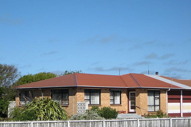 Photo of property in 570b Pages Road, Bexley, Christchurch, 8061