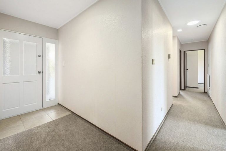 Photo of property in 8 Wychwood Crescent, Springfield, Rotorua, 3015