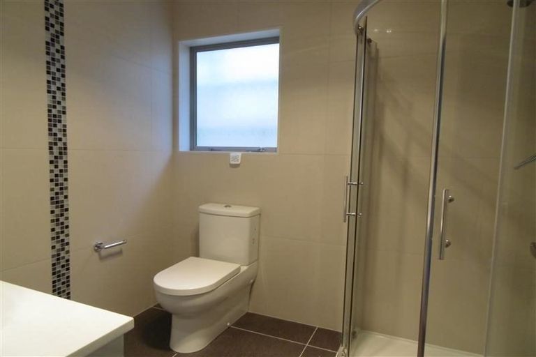 Photo of property in 17 Ballyboe Place, Pinehill, Auckland, 0632