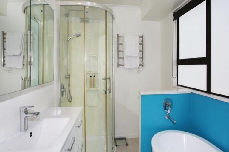 Photo of property in 580 Burtt Road, Runciman, Drury, 2578