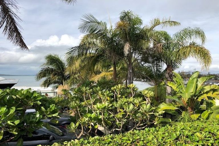 Photo of property in 17 Beach Road, Castor Bay, Auckland, 0620