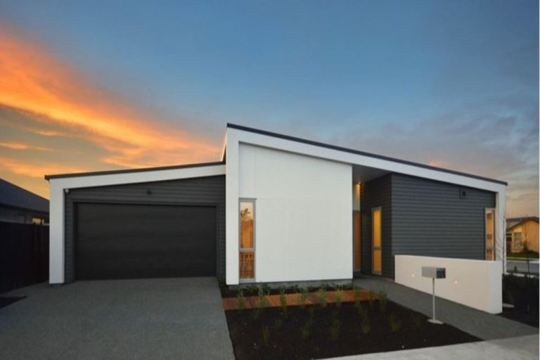 Photo of property in 3 Seaward Street, Pegasus, 7612