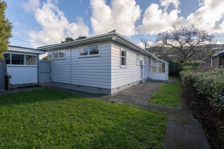 Photo of property in 13 Mclellan Street, Tawa, Wellington, 5028