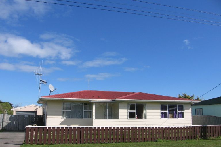 Photo of property in 24 Edinburgh Terrace, Foxton Beach, Foxton, 4815