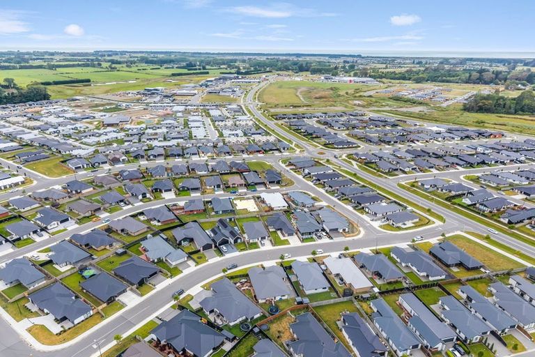 Photo of property in 13 Stackwood Avenue, Woodend, 7610