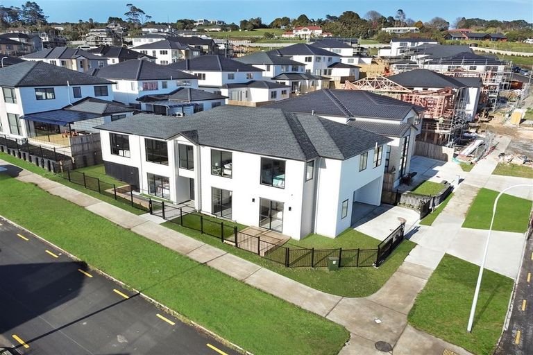 Photo of property in 2 Piki Street, Flat Bush, Auckland, 2019