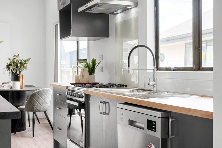 Photo of property in 34 Higgins Road, Frankton, Hamilton, 3204