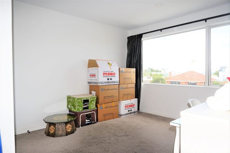 Photo of property in 27 Waterloo Road, Milford, Auckland, 0620