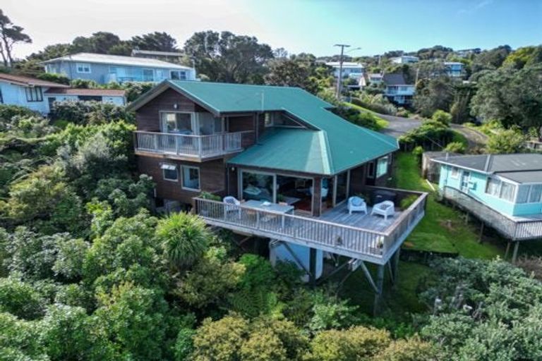 Photo of property in 58 Grand View Road, Leigh, 0985