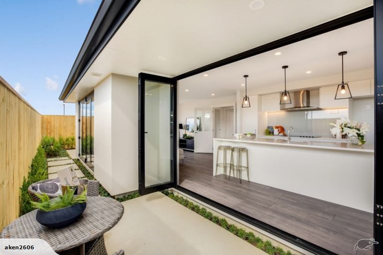 Photo of property in 14 Makete Crescent, Hobsonville, Auckland, 0618