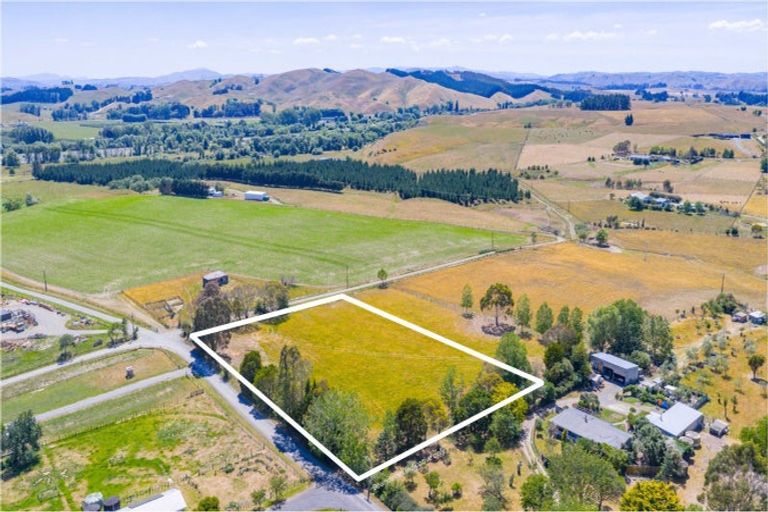 Photo of property in 30 Pa Street, Waipawa, 4275