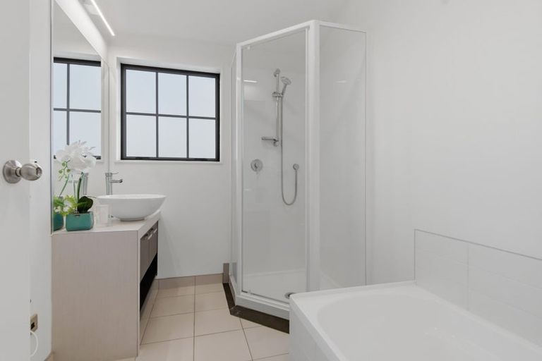 Photo of property in 8/9 Georgia Terrace, Albany, Auckland, 0632
