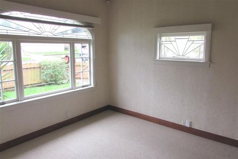 Photo of property in 58 Alberta Street, Point Chevalier, Auckland, 1022
