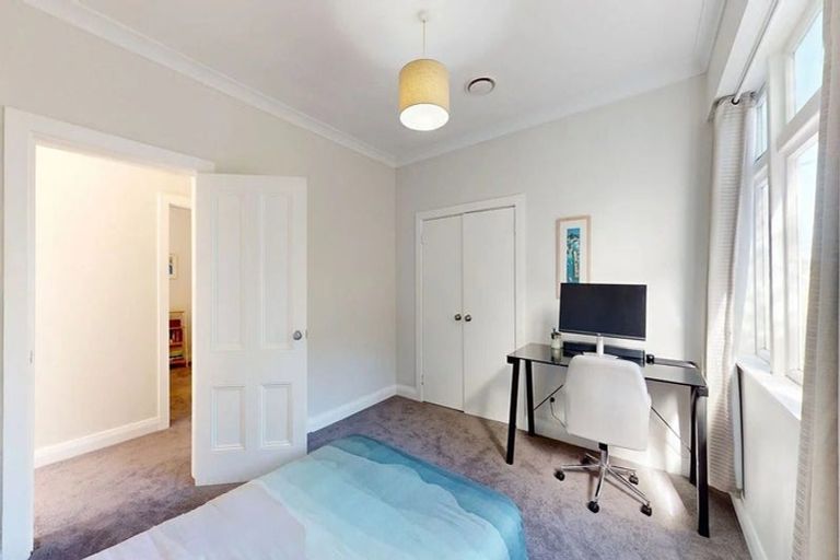 Photo of property in 32 Medway Street, Island Bay, Wellington, 6023