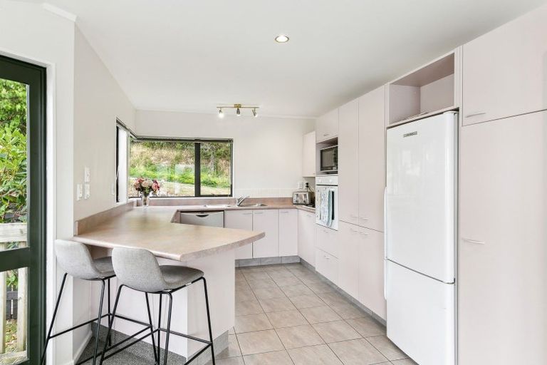 Photo of property in 13 Chastudon Place, Tawa, Wellington, 5028