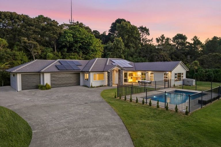 Photo of property in 343 Glenvar Road, Long Bay, Auckland, 0630
