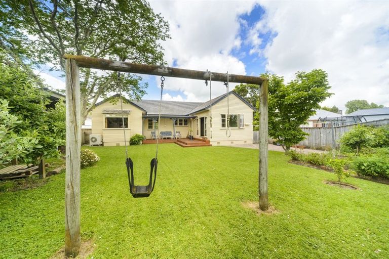 Photo of property in 11 Park Road, West End, Palmerston North, 4412