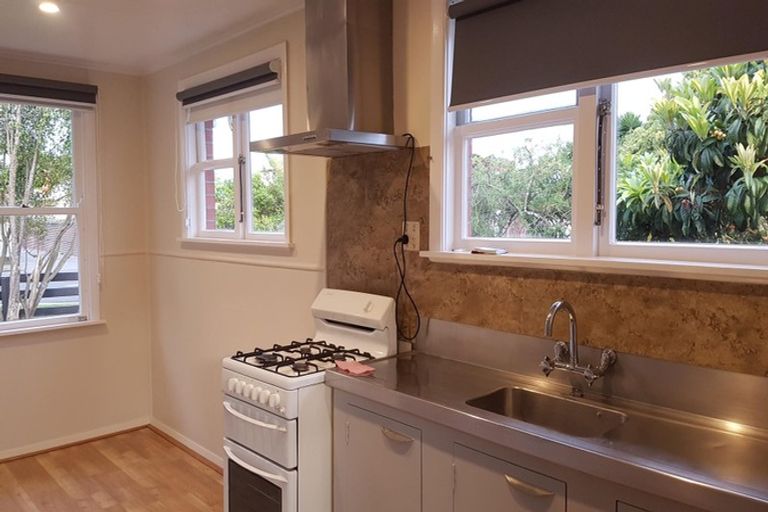 Photo of property in 170 Botanical Road, Takaro, Palmerston North, 4412