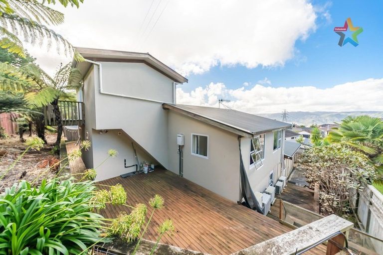 Photo of property in 2/150 Tirohanga Road, Tirohanga, Lower Hutt, 5010