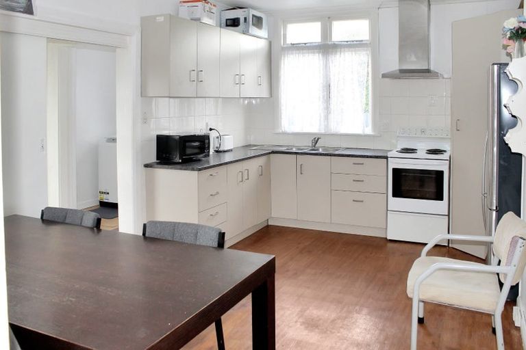 Photo of property in 732 Tremaine Avenue, Palmerston North, 4414