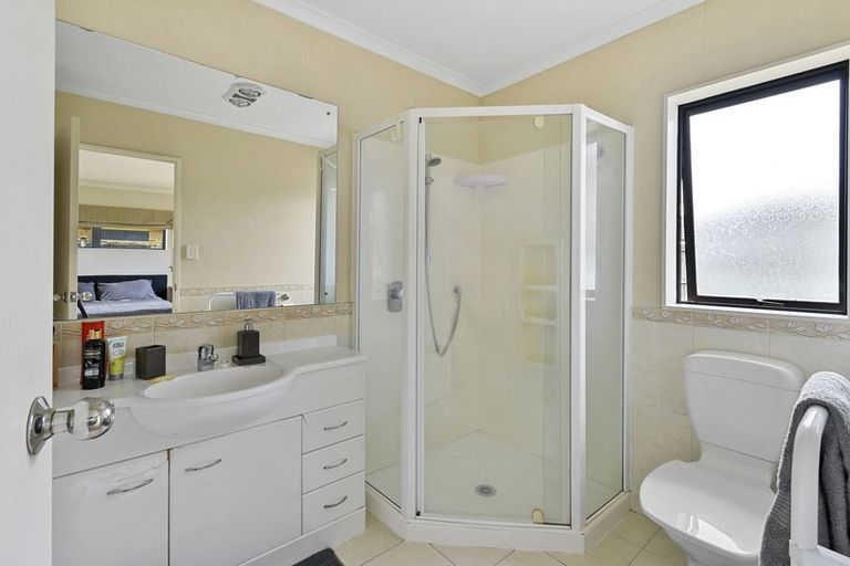 Photo of property in 184 Wattle Farm Road, Wattle Downs, Auckland, 2103