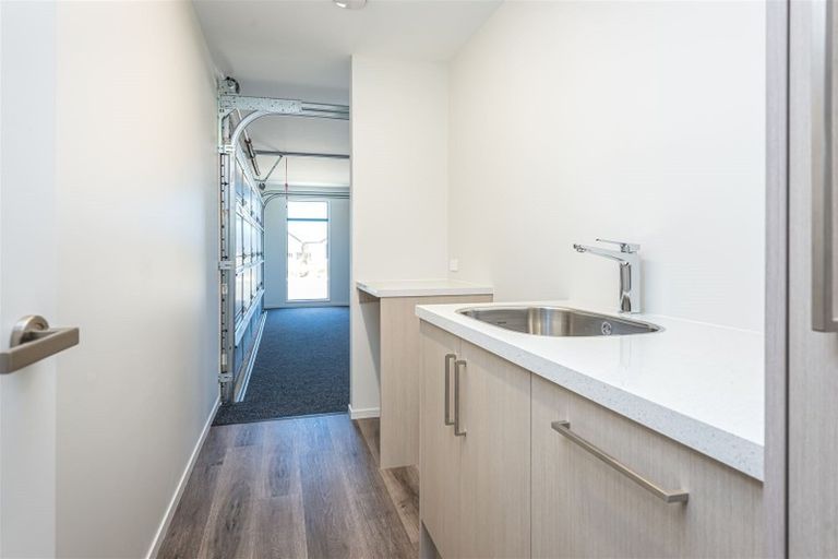 Photo of property in 8 Angus Place, Rangiora, 7400