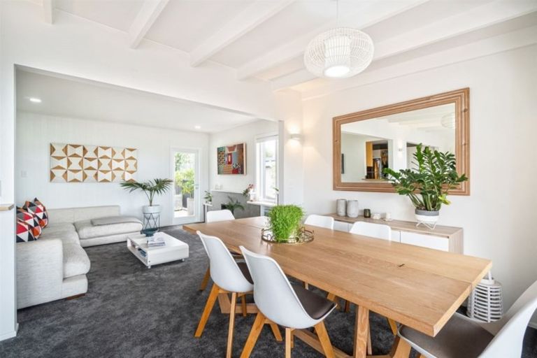 Photo of property in 1/57 Gulf View Road, Murrays Bay, Auckland, 0630