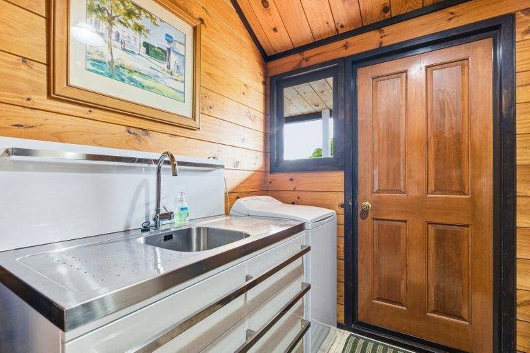 Photo of property in 34 Cambridge Street, Pahiatua, 4910