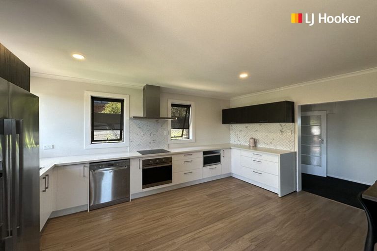 Photo of property in 8 Thomson Street, Green Island, Dunedin, 9018