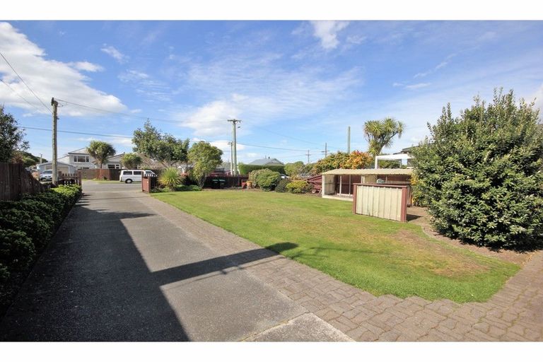 Photo of property in 232 Estuary Road, South New Brighton, Christchurch, 8062