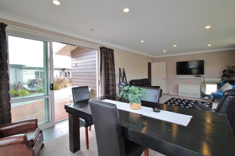 Photo of property in 8 Motu-au Close, Manapouri, 9679