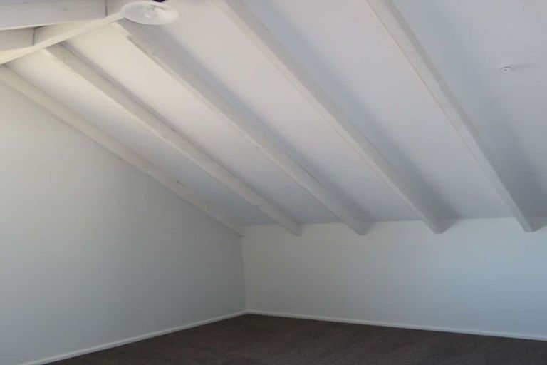 Photo of property in 76 Aorangi Road, Bryndwr, Christchurch, 8053