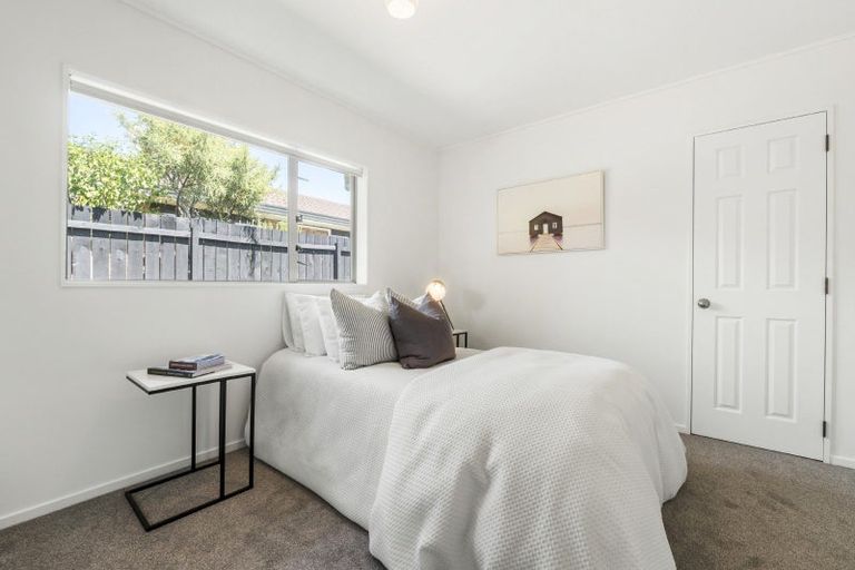 Photo of property in 3/116 Meadowland Drive, Somerville, Auckland, 2014