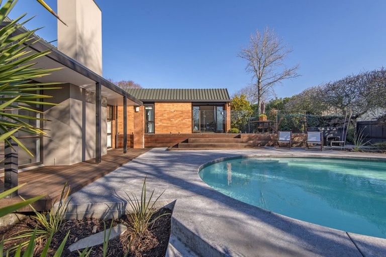 Photo of property in 24 Bannister Place, Ilam, Christchurch, 8053