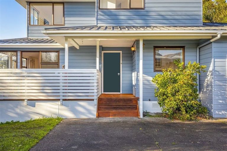 Photo of property in 60 Rhinevale Close, Henderson, Auckland, 0612