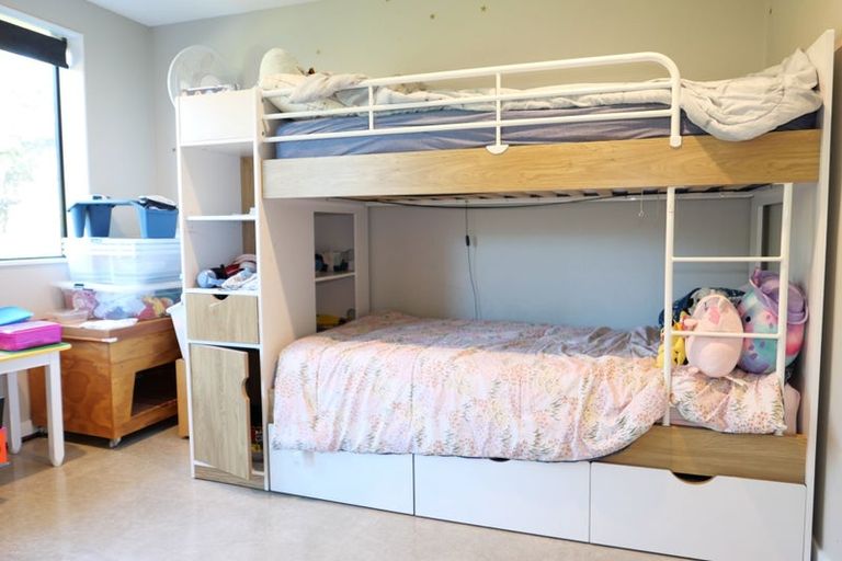 Photo of property in 3 Te Heke Place, Waikanae, 5036