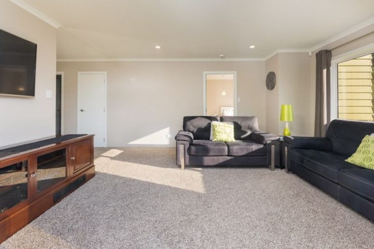 Photo of property in 28 Brough Place, Ngakuta Bay, Picton, 7281