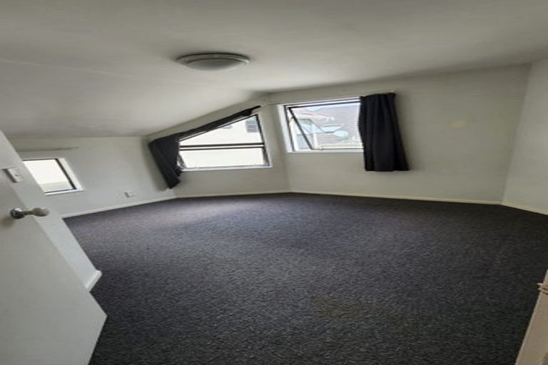 Photo of property in 35 Macdonald Crescent, Te Aro, Wellington, 6011