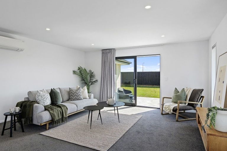 Photo of property in 43 Sanders Way, Rolleston, 7614