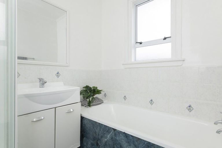 Photo of property in 12 Grundy Street, Mangapapa, Gisborne, 4010