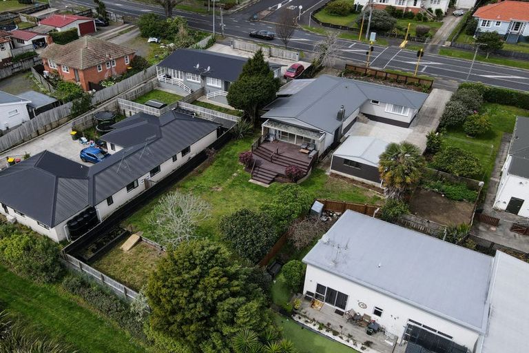 Photo of property in 100 Forest Lake Road, Forest Lake, Hamilton, 3200