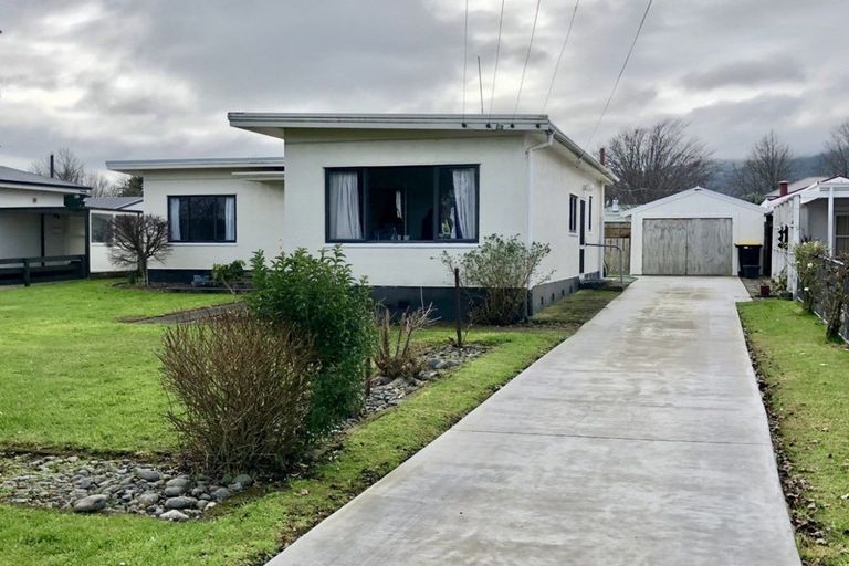 Photo of property in 8 Clarke Avenue, Te Aroha, 3320