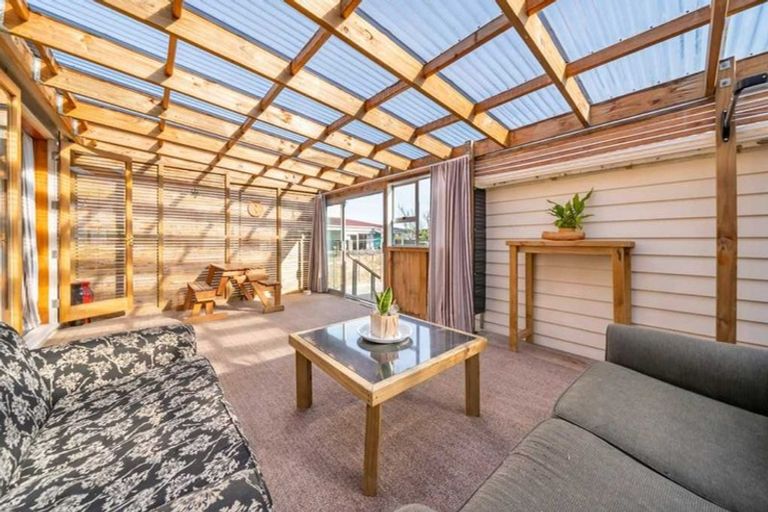 Photo of property in 25 Awamutu Grove, Waiwhetu, Lower Hutt, 5010