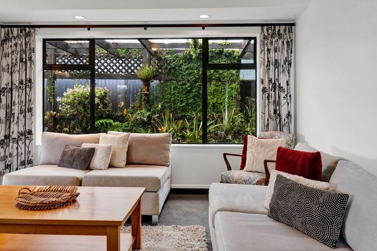 Photo of property in 1 Ludlow Place, Bell Block, New Plymouth, 4312