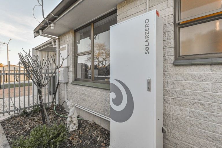 Photo of property in 204 Flaxmere Avenue, Flaxmere, Hastings, 4120