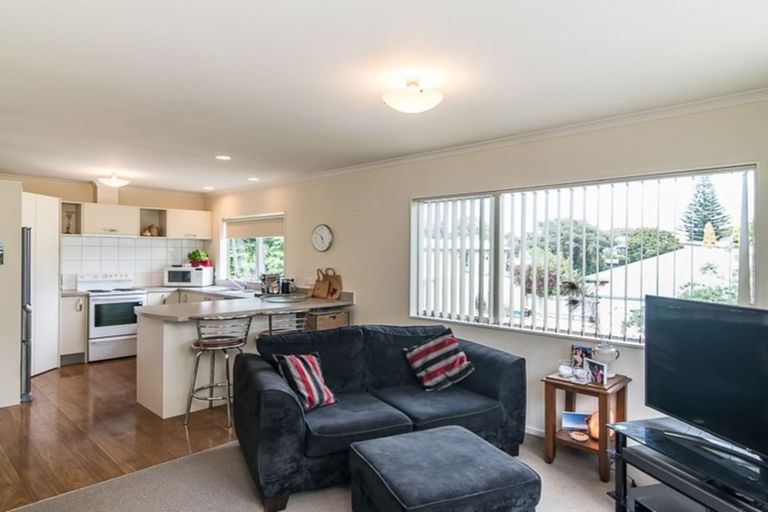 Photo of property in 9a Francis Road, Paraparaumu Beach, Paraparaumu, 5032